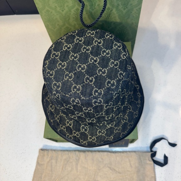 GUCCI GG BUCKET HAT UNISEX - Picture 4 of 13
